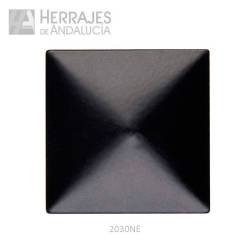 Clavo negro/a piramide 20/30 mm