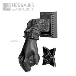 Aldabon con forma de mano acabado negro