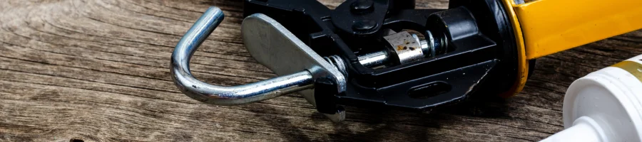Pistolas y aplicadores profesionales | Herrajes de Andalucía