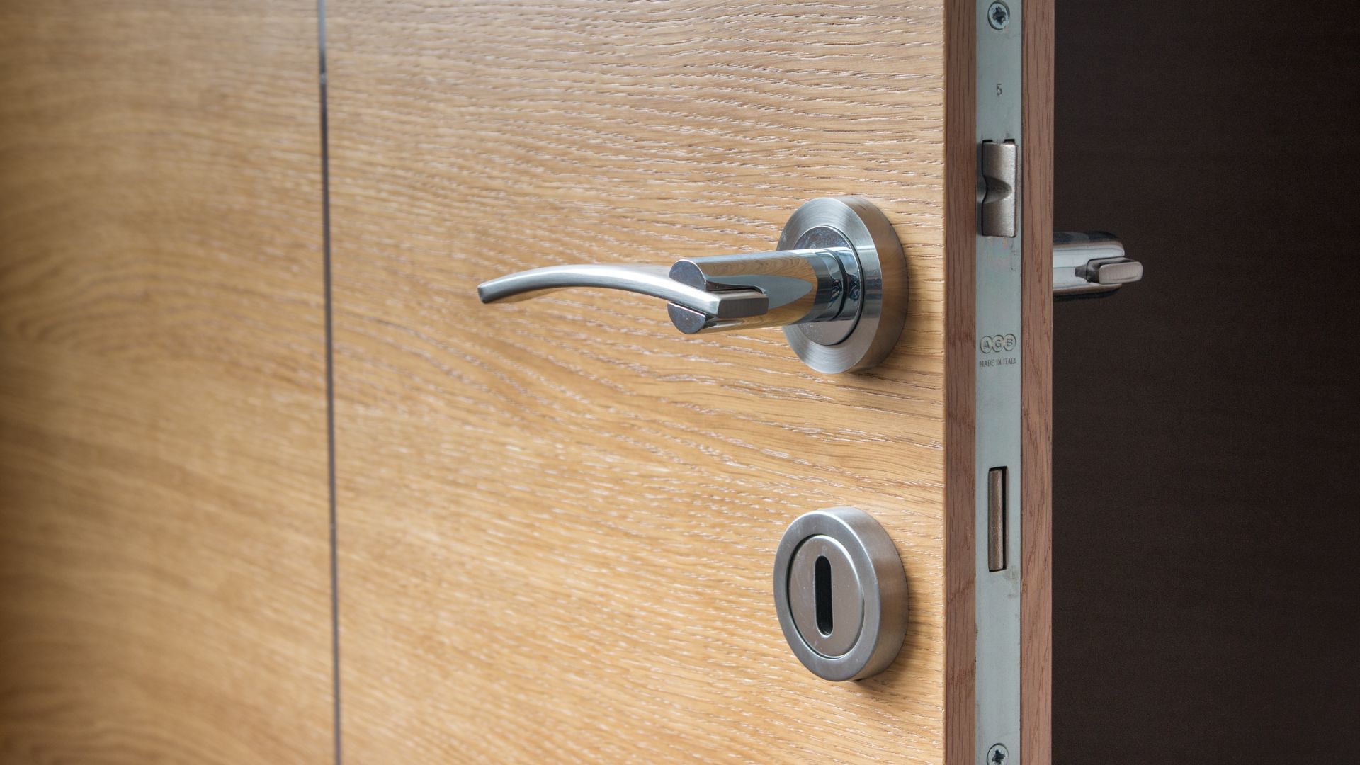 Herrajes Puertas | Herrajes de Andalucía